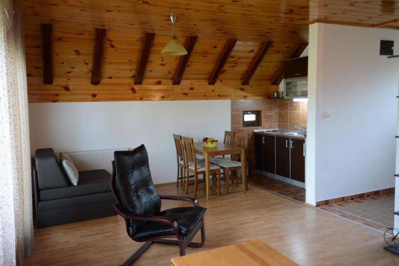 Apartmani Ogi I Ana バイナ・バシュタ エクステリア 写真