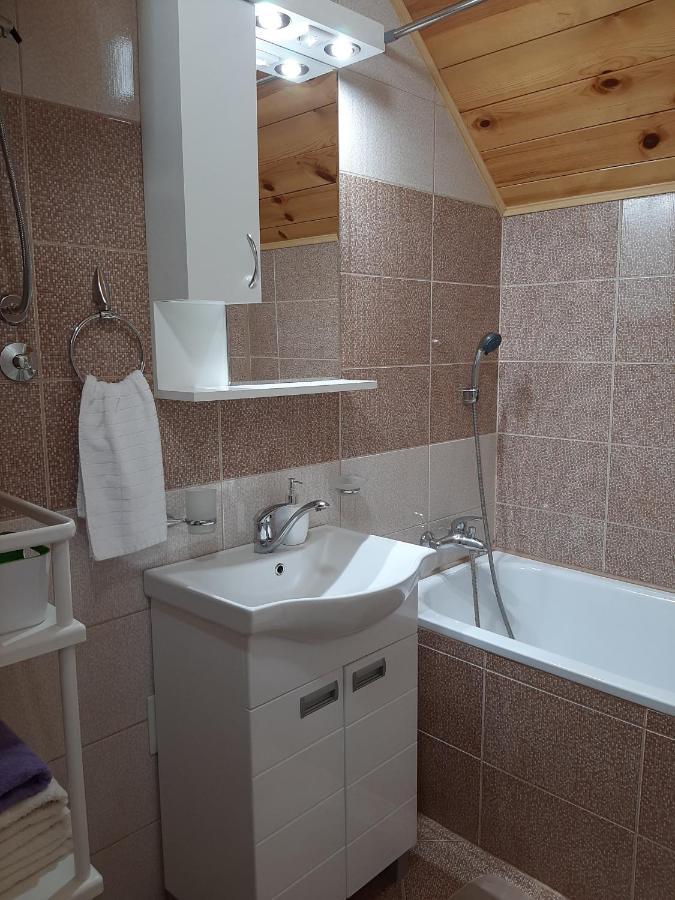 Apartmani Ogi I Ana バイナ・バシュタ エクステリア 写真